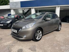 PEUGEOT 208 2015 (15) at CSG Motor Company Chalfont St Giles