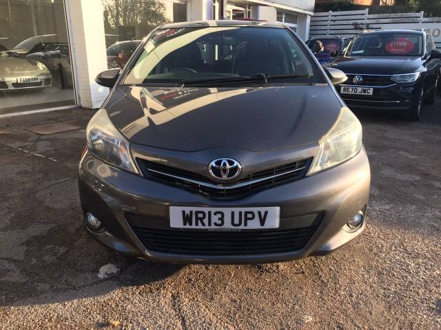 2013 Toyota Yaris 1.33 VVT-i SR 5dr - FSH - SAT NAV - 1/2 LEATHER